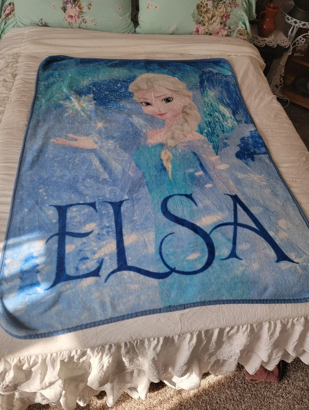 Disney Frozen Elsa Throw Blanket - Blue
